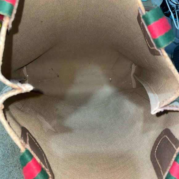 “RePoSh” beautiful Gucci Tote in terrific condition! - Picture 3 of 6